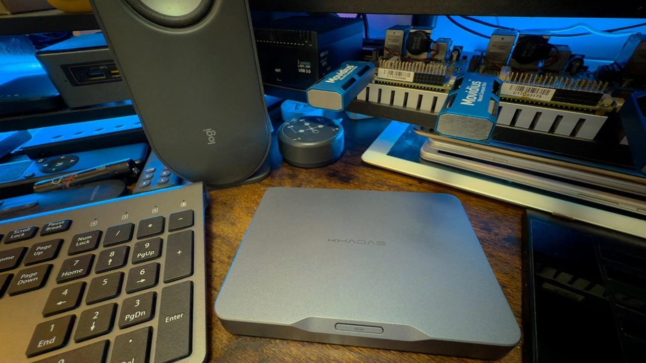 Intel AI PC Development Kit